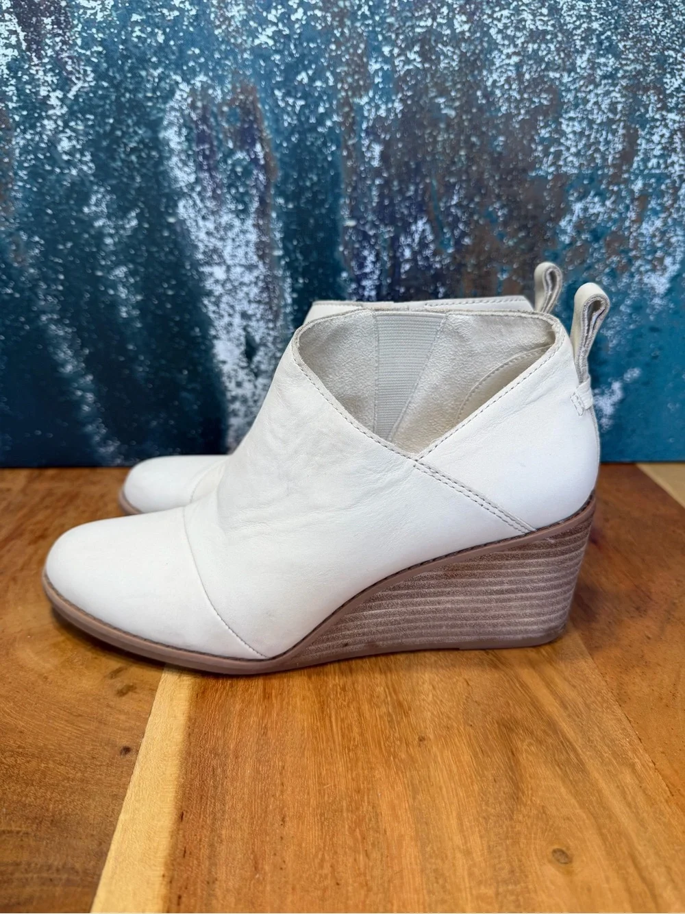 TOMS 2010s Classic Marta White Leather Wedge Booties Size 7